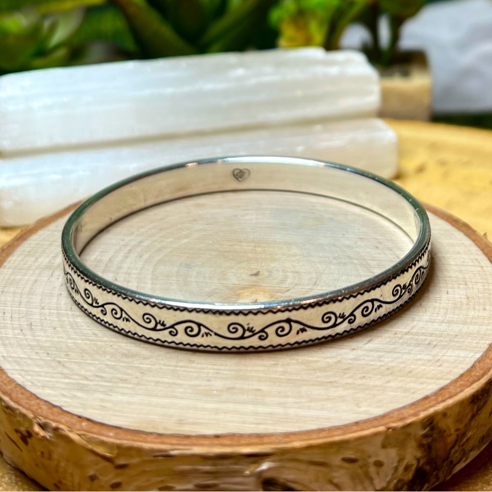 Brighton Single Swirl Bangle ✨